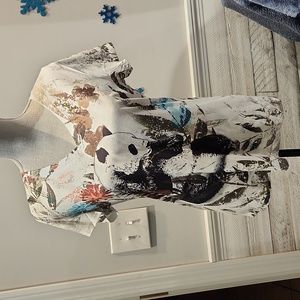 NWT San Diego Zoo & Safari Park Women's sz M v-neck tshirt